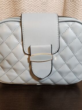 Quilted Light Gray Crossbody Bag with Gold Accent